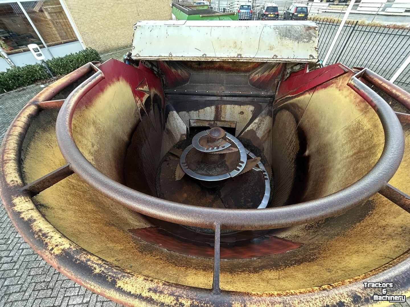 Vertical feed mixer BVL V-MIX 12 LS