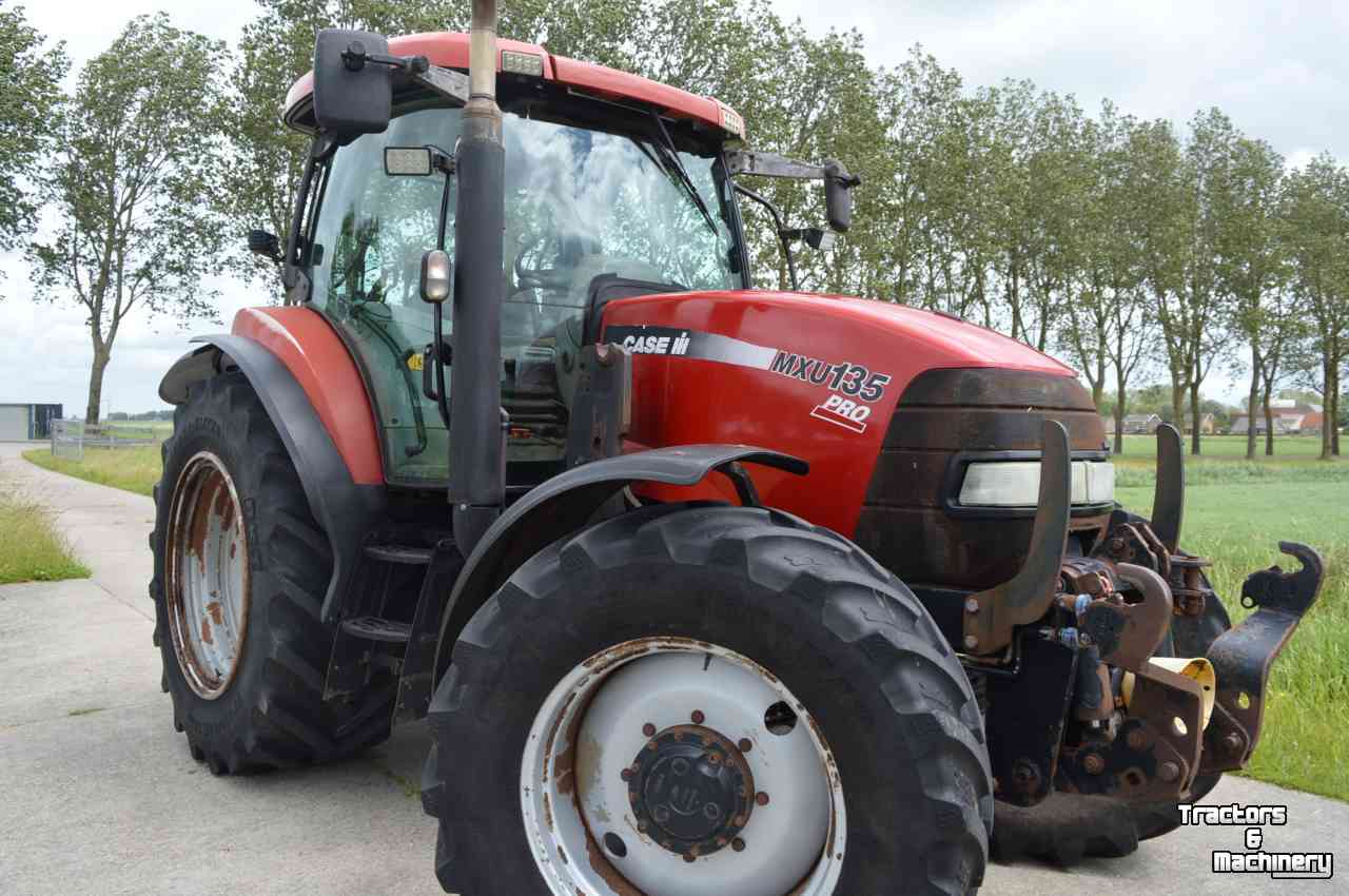 Tractor Case-IH mxu 135