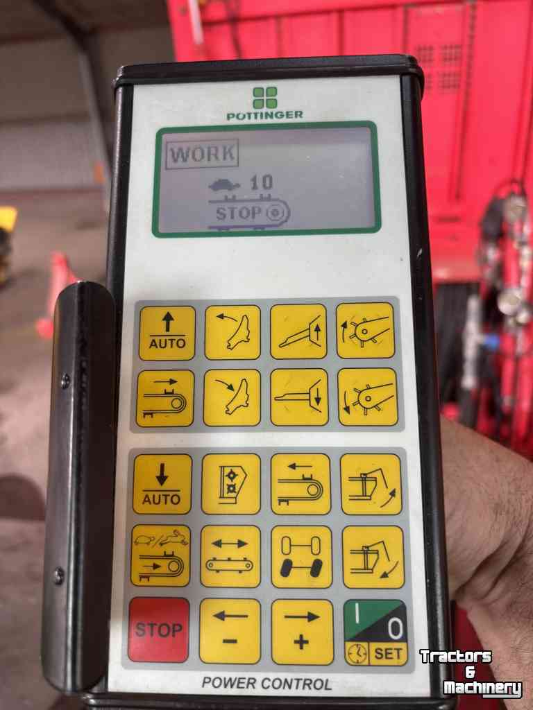 Self-loading wagon Pottinger Jumbo 6000 Combiline