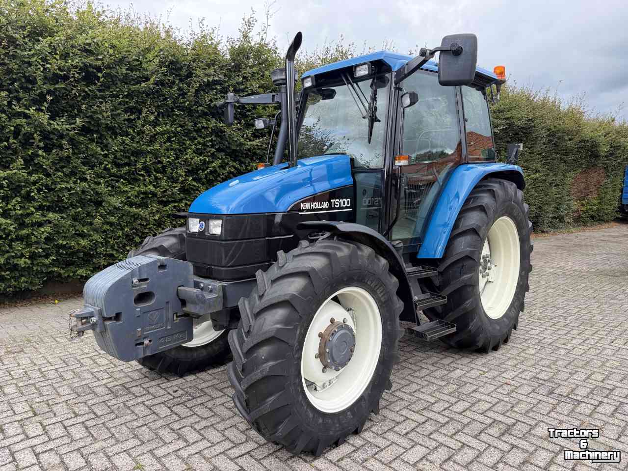 Tractor New Holland TS100