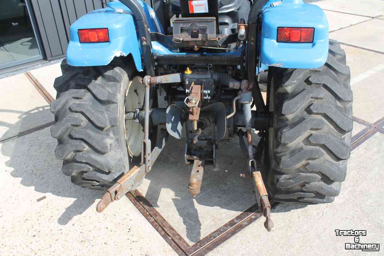 Horticultural Tractors New Holland TC25D (Shibaura ST324H) hydrostaat minitrekker tractor met voorlader frontlader