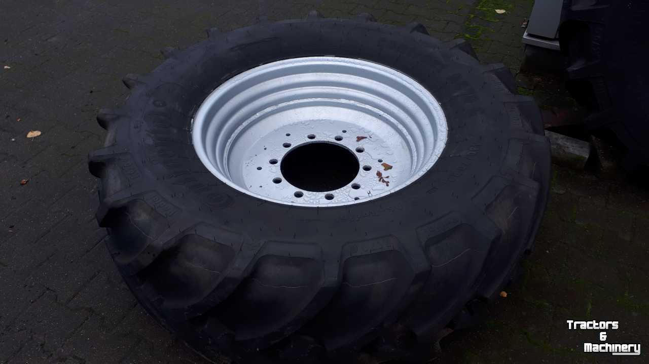 Wheels, Tyres, Rims & Dual spacers Continental 480x70R30