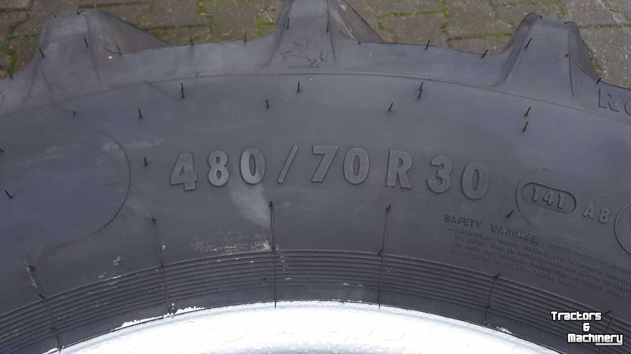 Wheels, Tyres, Rims & Dual spacers Continental 480x70R30