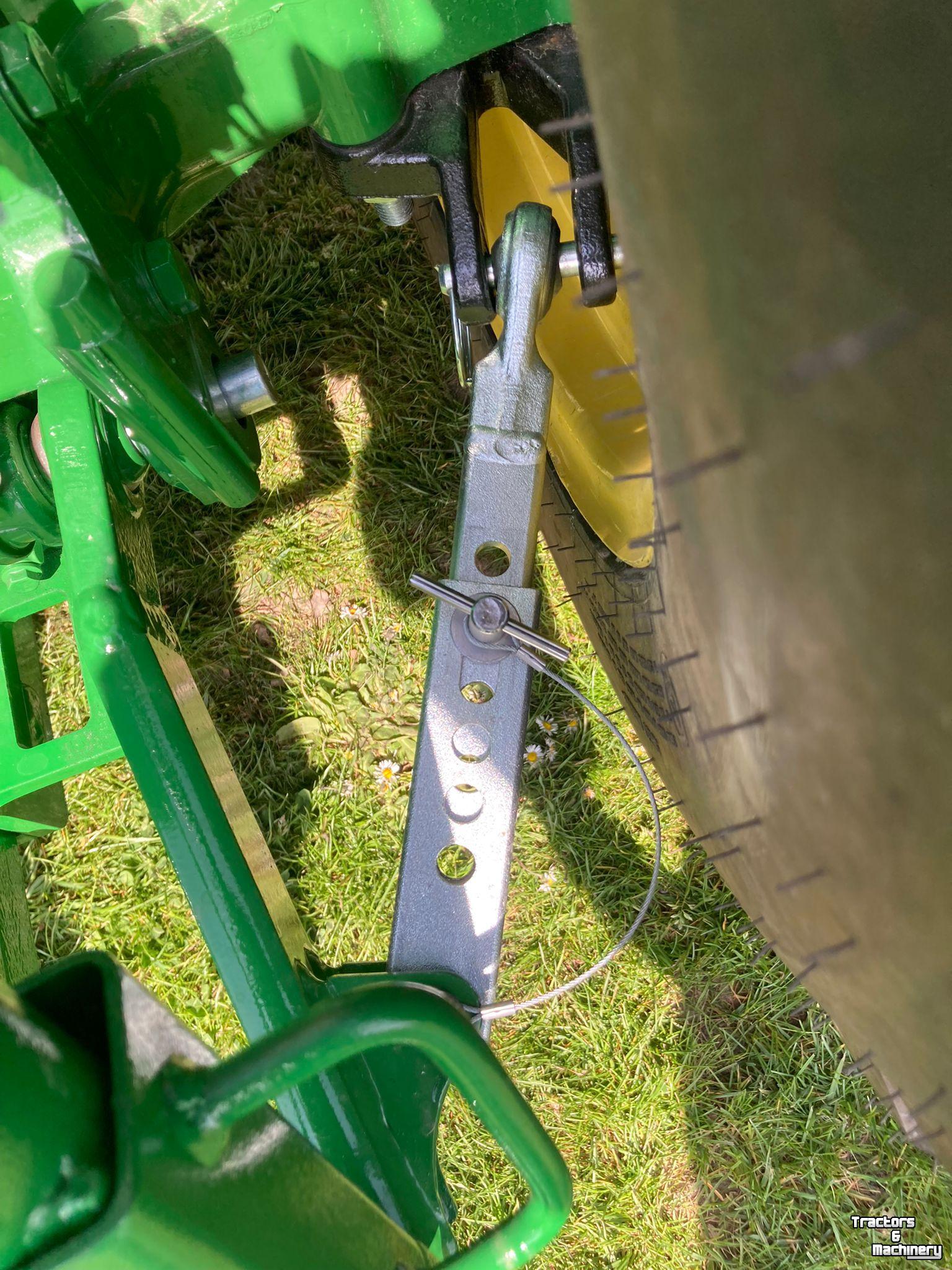 Tractor John Deere 3039R