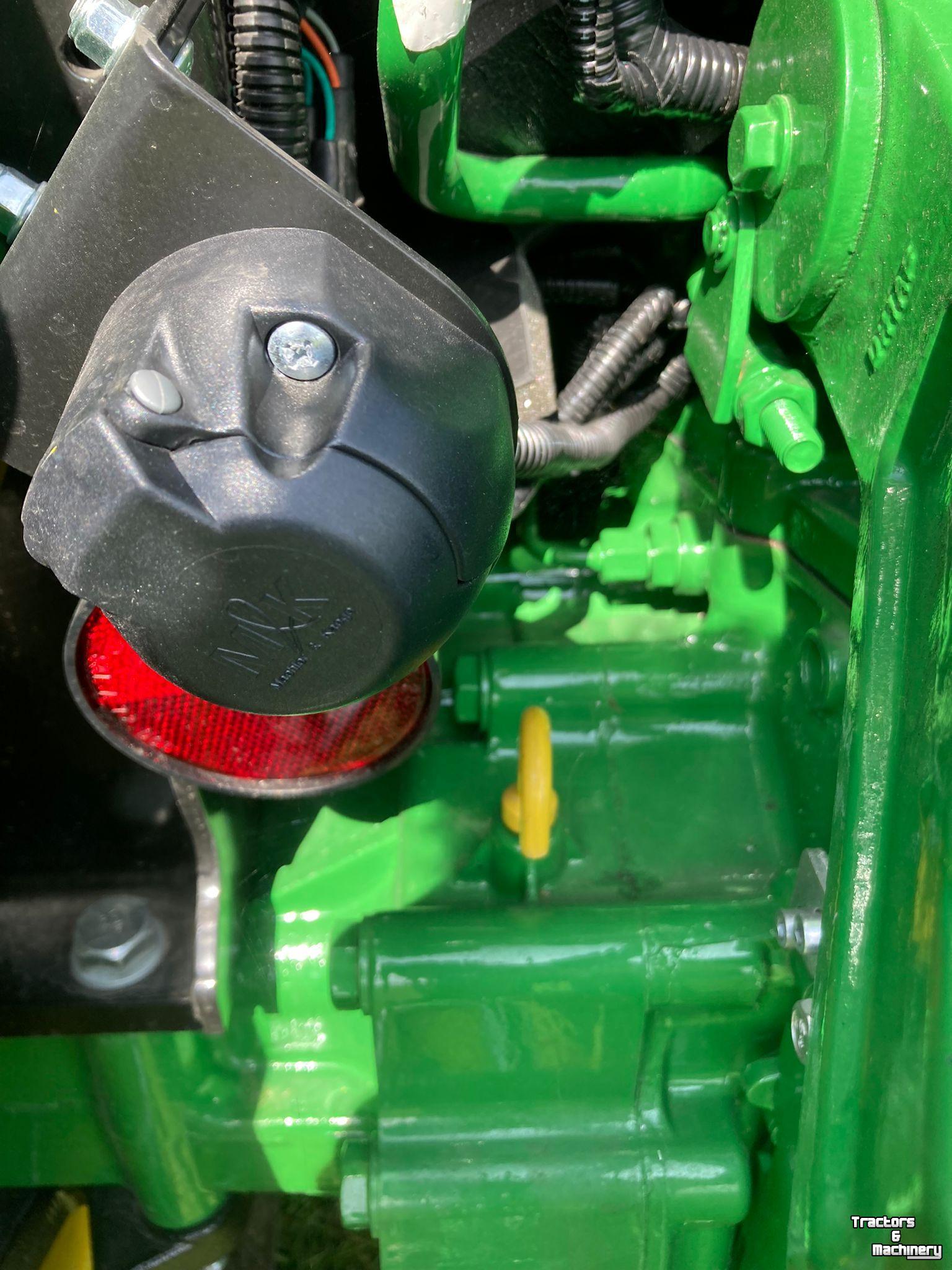 Tractor John Deere 3039R