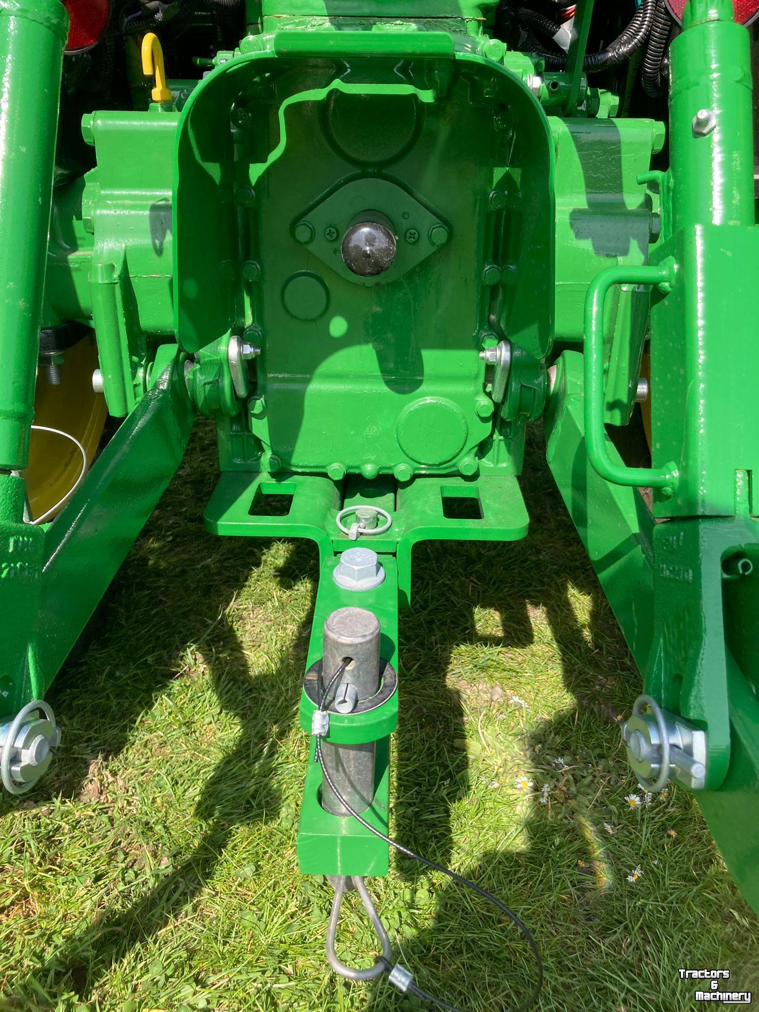 Tractor John Deere 3039R
