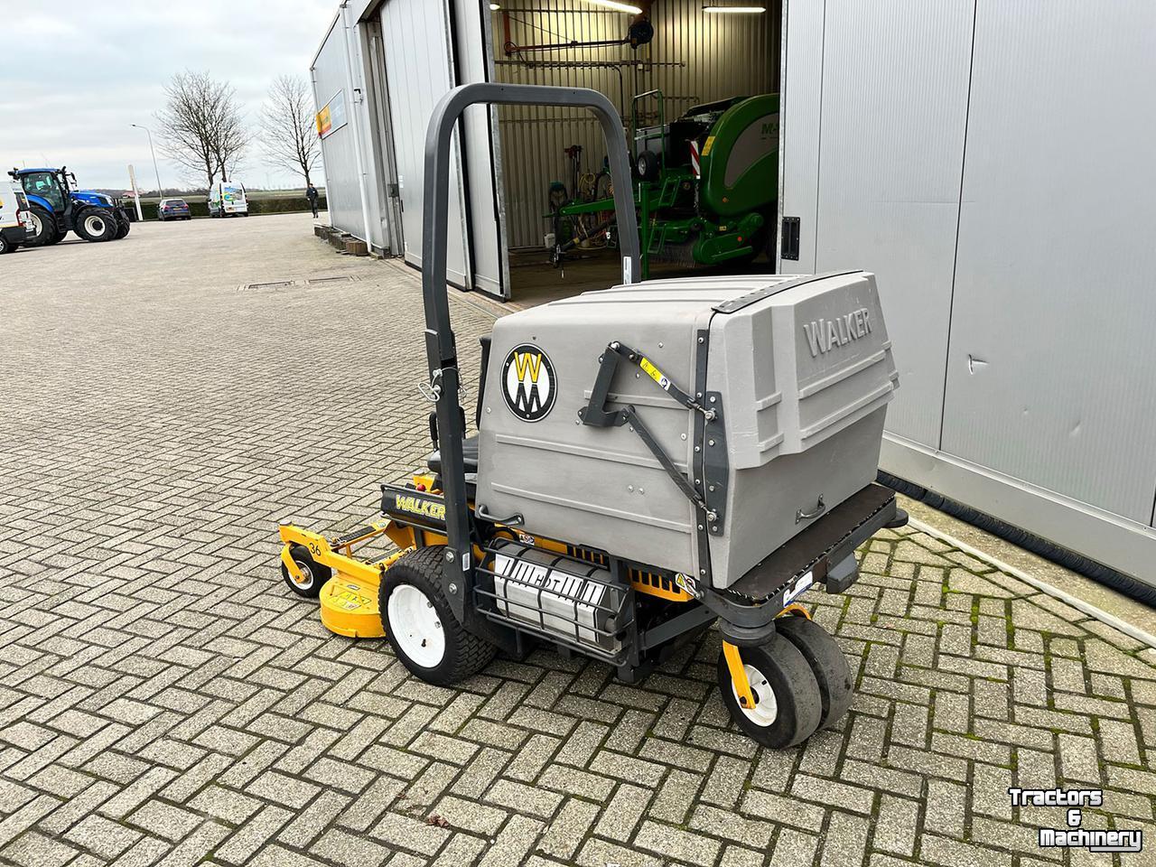 Ride-on mower Walker MT25I-32
