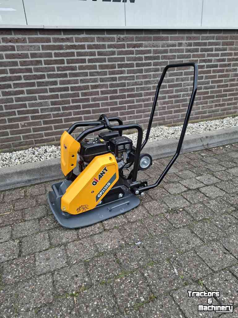 Vibrating plates Giant GP2155G