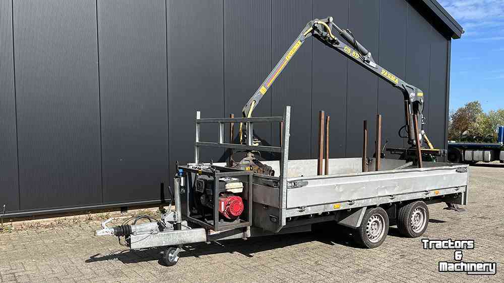 Car trailer up to 3500 Kg  Aanhangwagen met bosbouwkraan