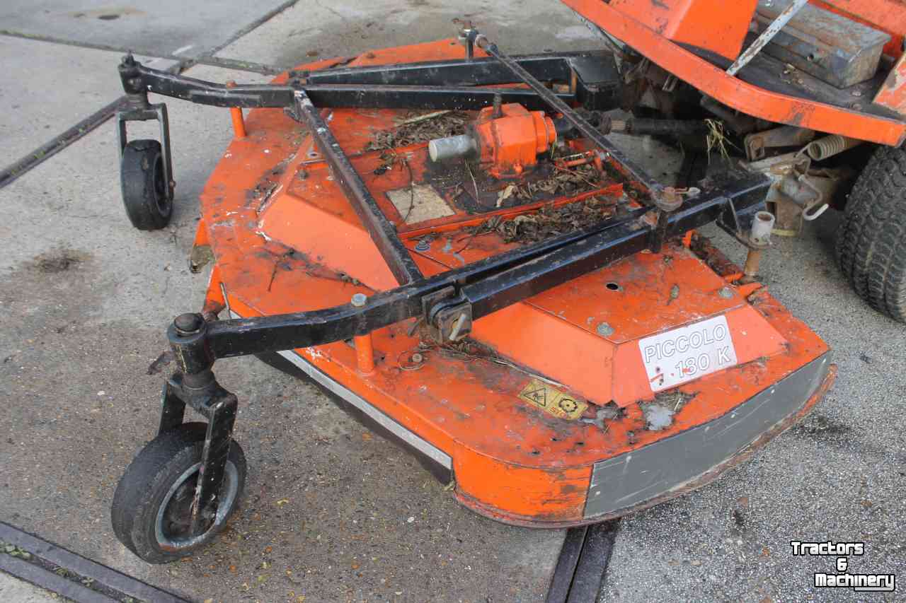 Ride-on mower Kubota F2400 diesel frontmaaier zitmaaier cirkelmaaier Votex Piccolo 180K maaidek