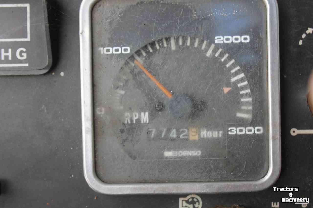 Ride-on mower Kubota F2400 diesel frontmaaier zitmaaier cirkelmaaier Votex Piccolo 180K maaidek