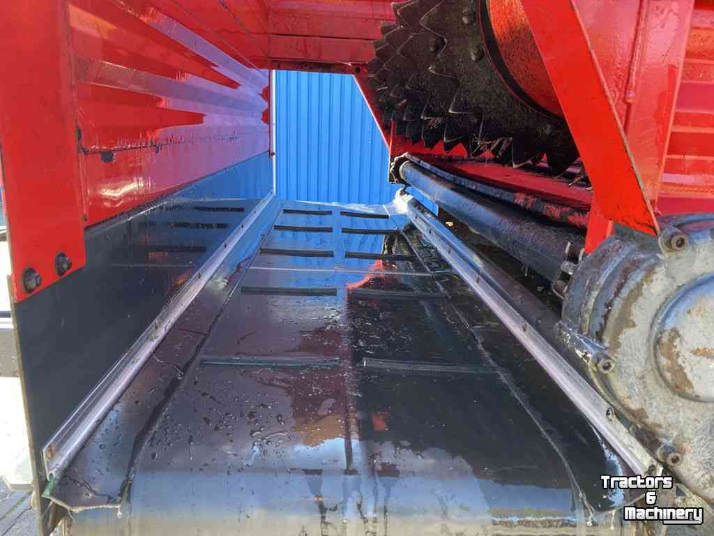 Silage-block distribution wagon Schuitemaker AMIGO 30S Blokkendoseerwagen