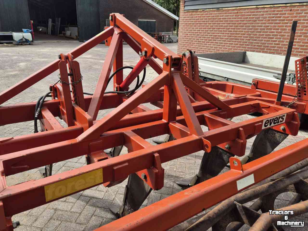 Deep subsoiler Evers Forest LE9R62 diepwoeler cultivator