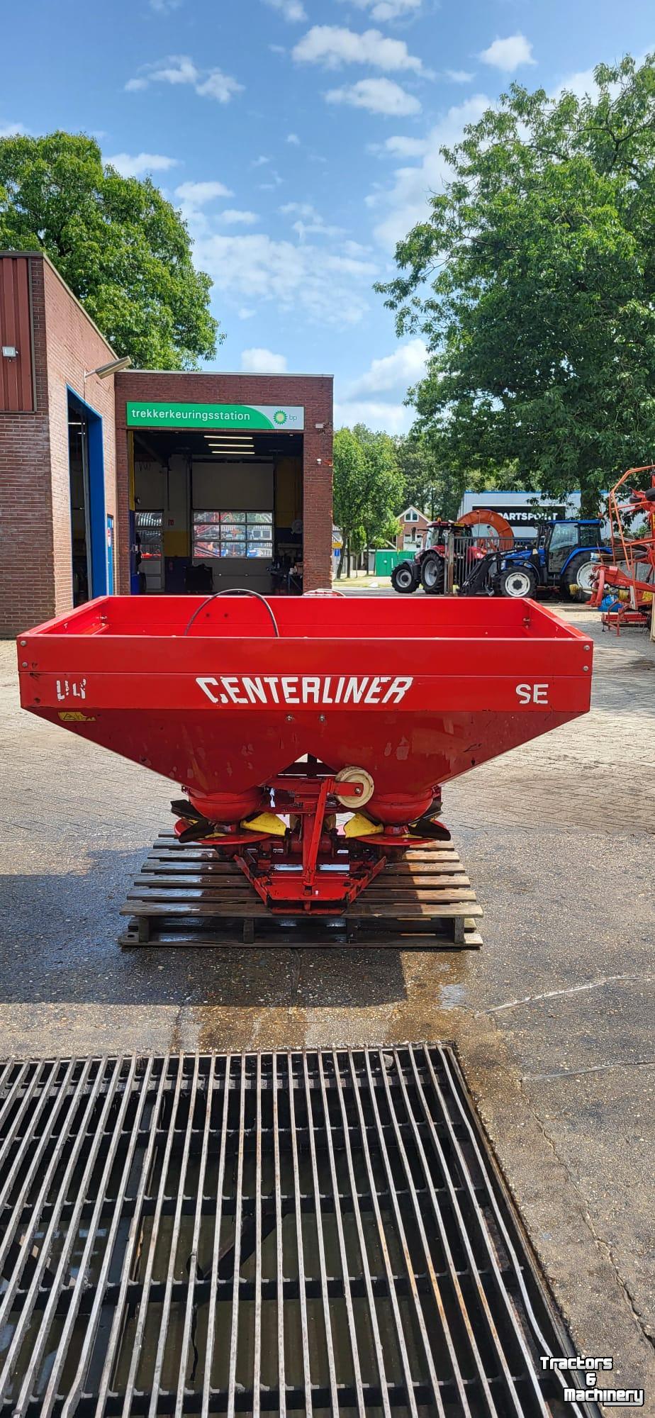 Fertilizer spreader Lely SE Centermatic met centronic strooicomputer
