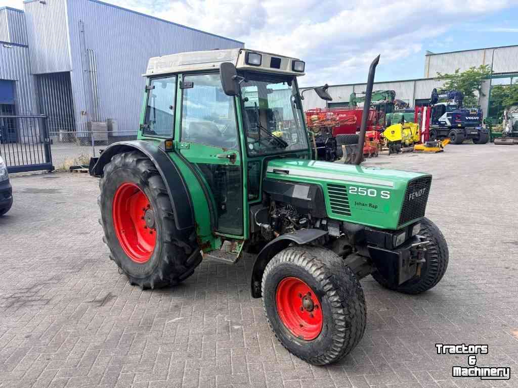 Tractor Fendt 250S