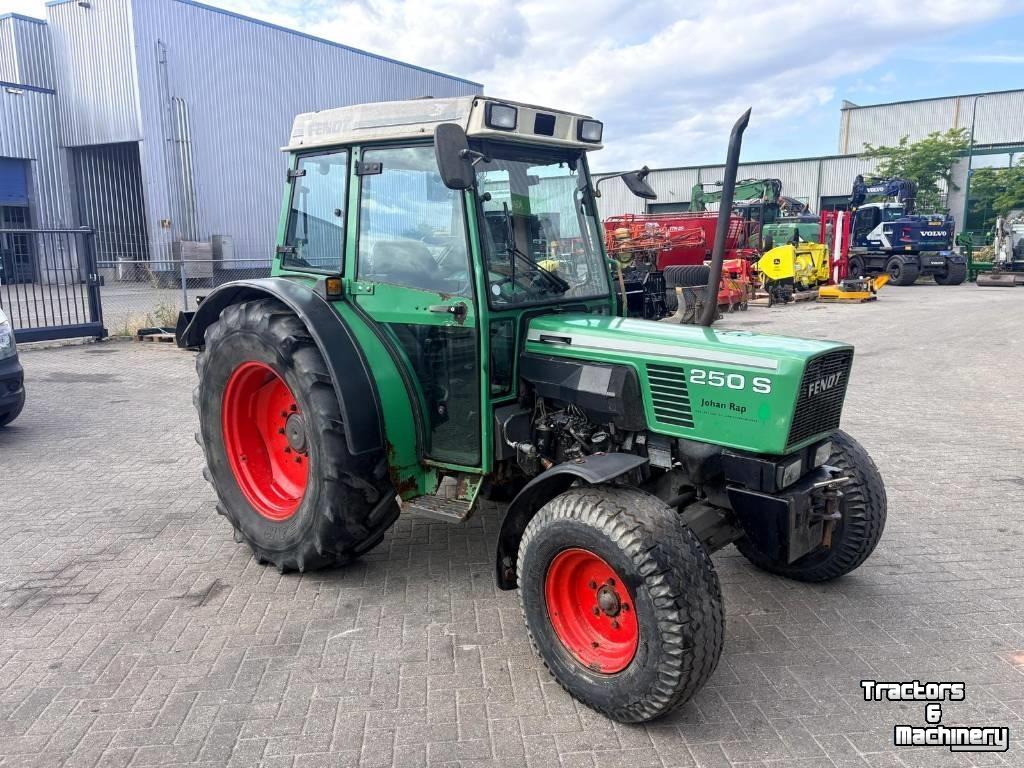 Tractor Fendt 250S