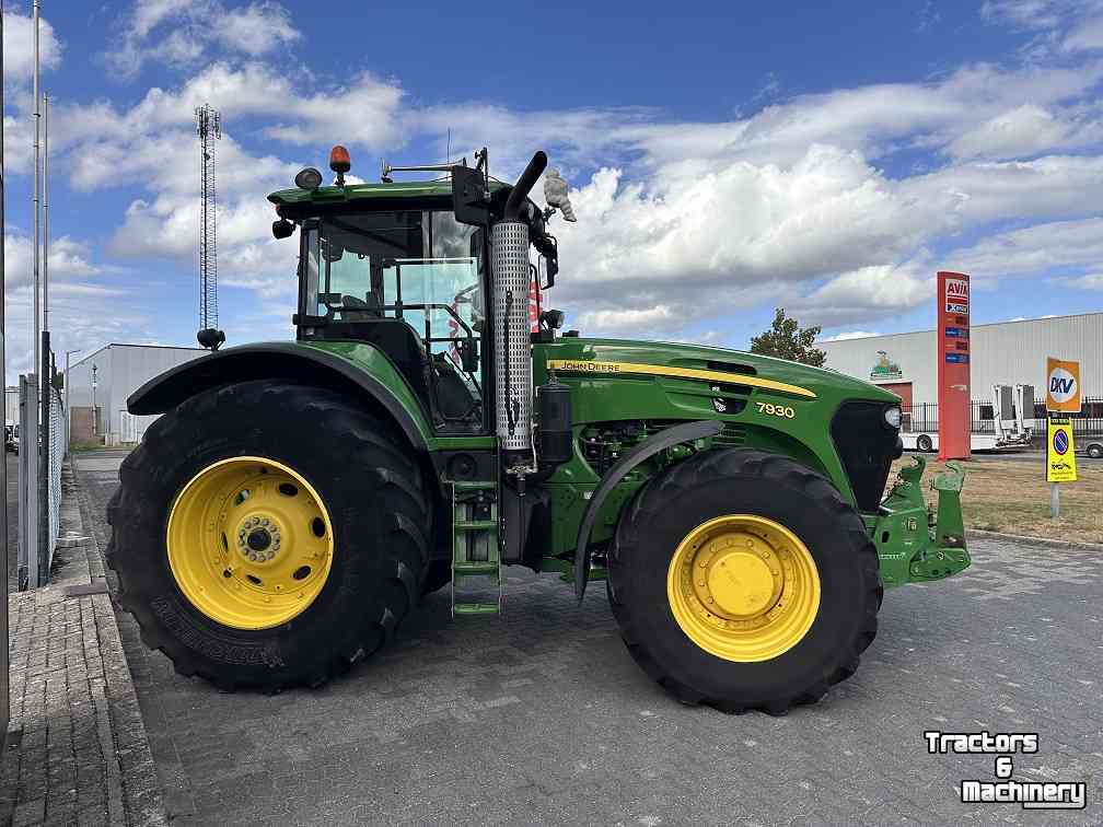 Tractor John Deere 7930