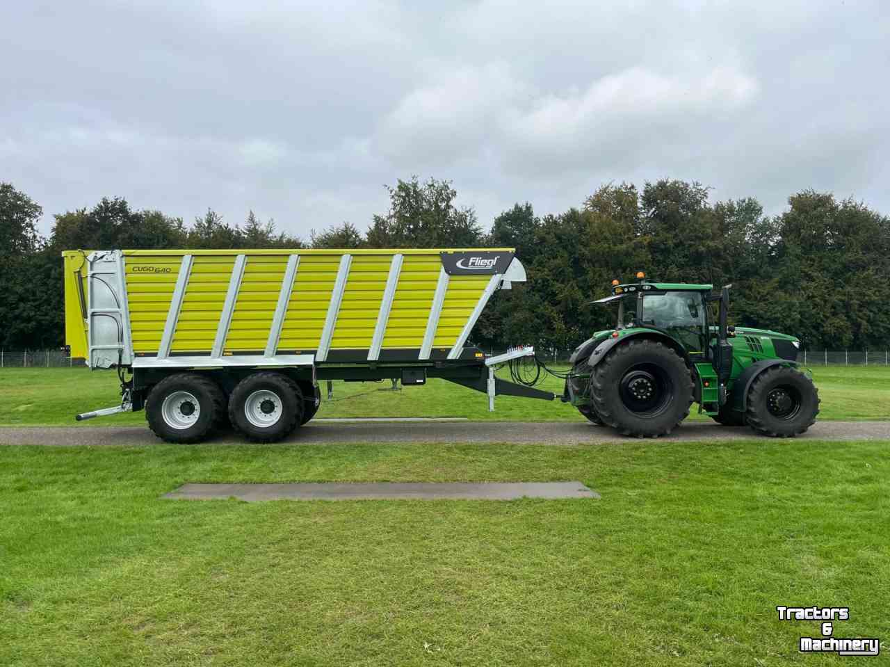 Silage wagon Fliegl Cugo 640
