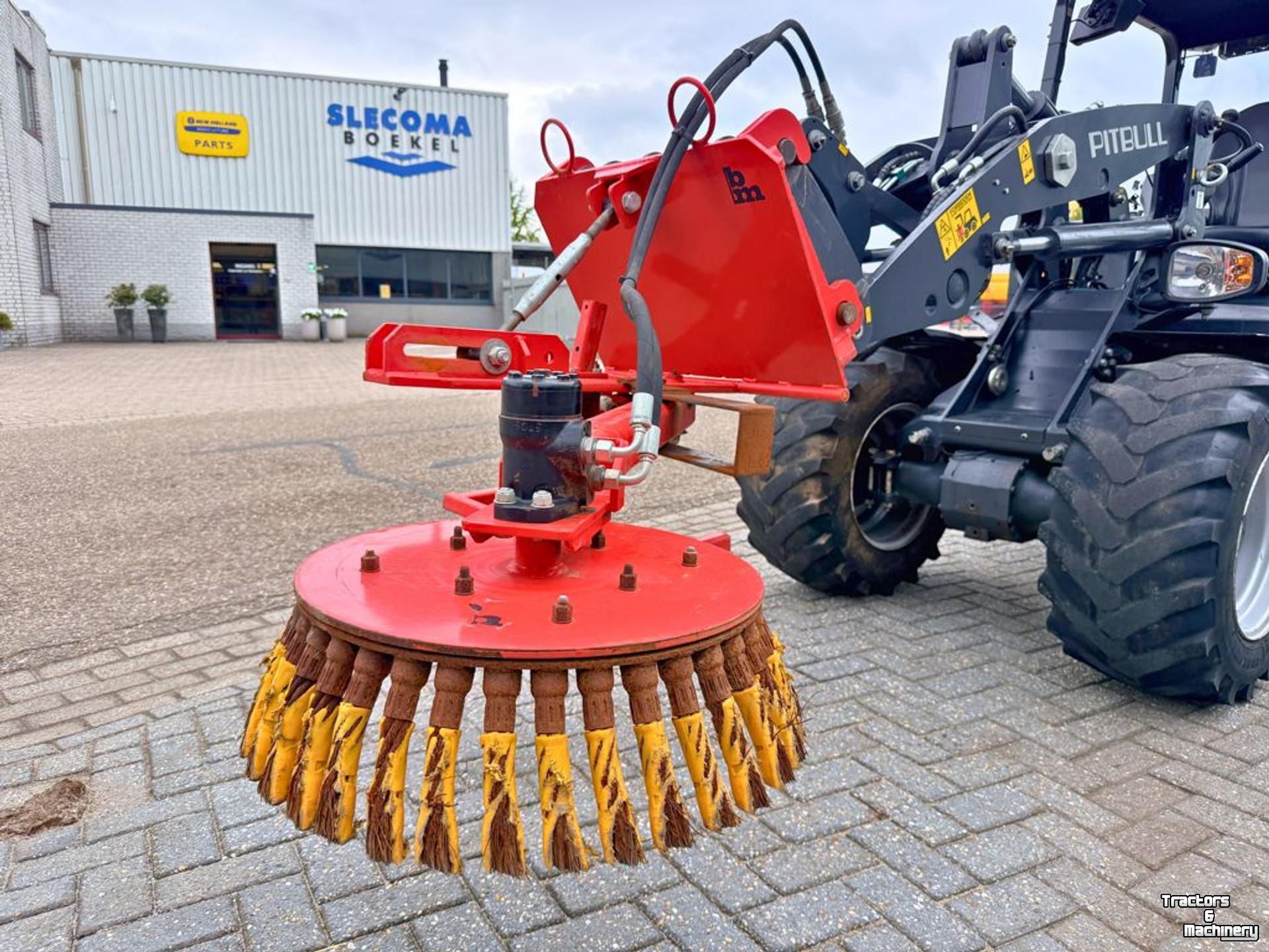 Sweeper  Onkruidborstel Giant aansluiting