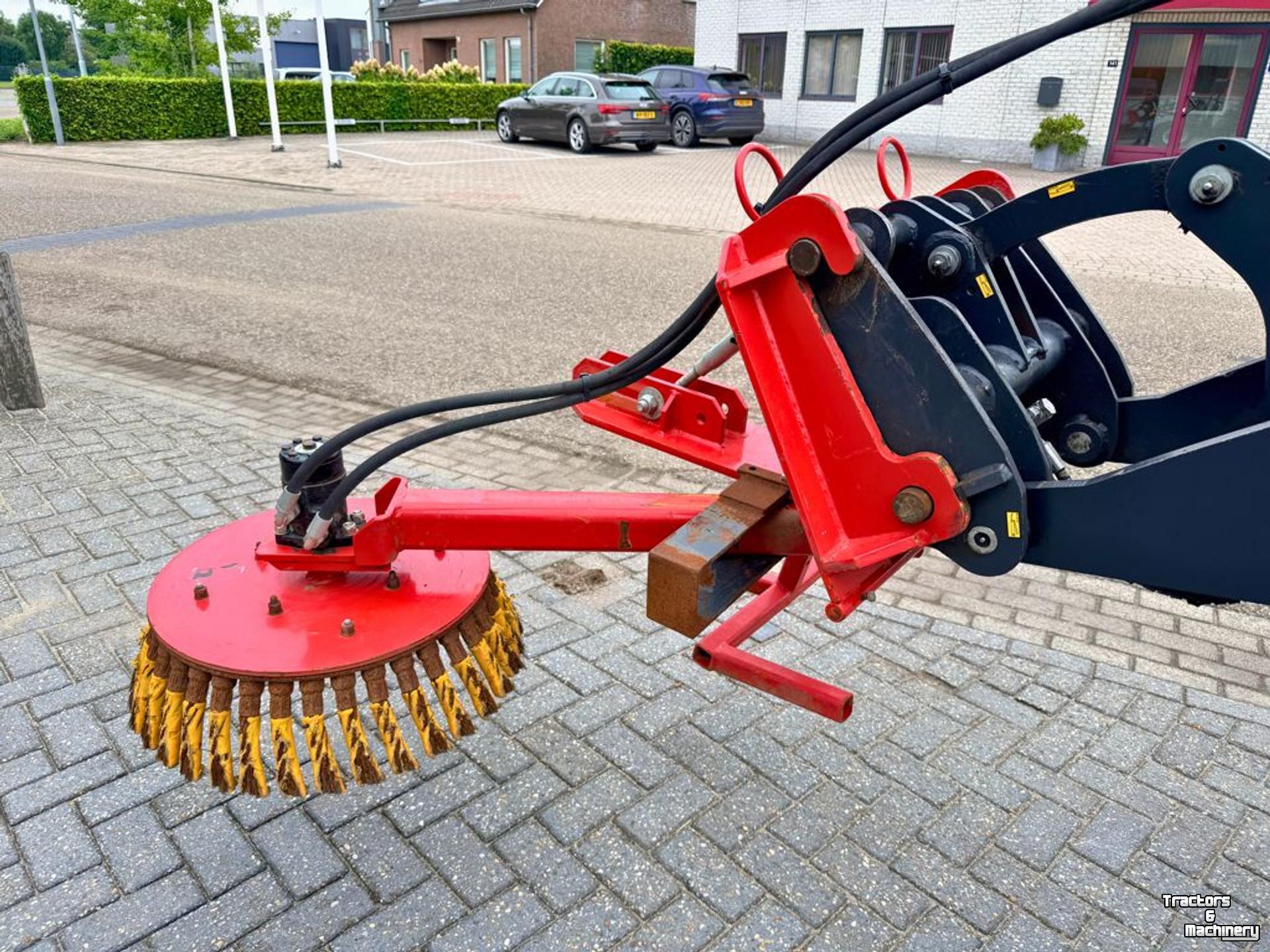 Sweeper  Onkruidborstel Giant aansluiting