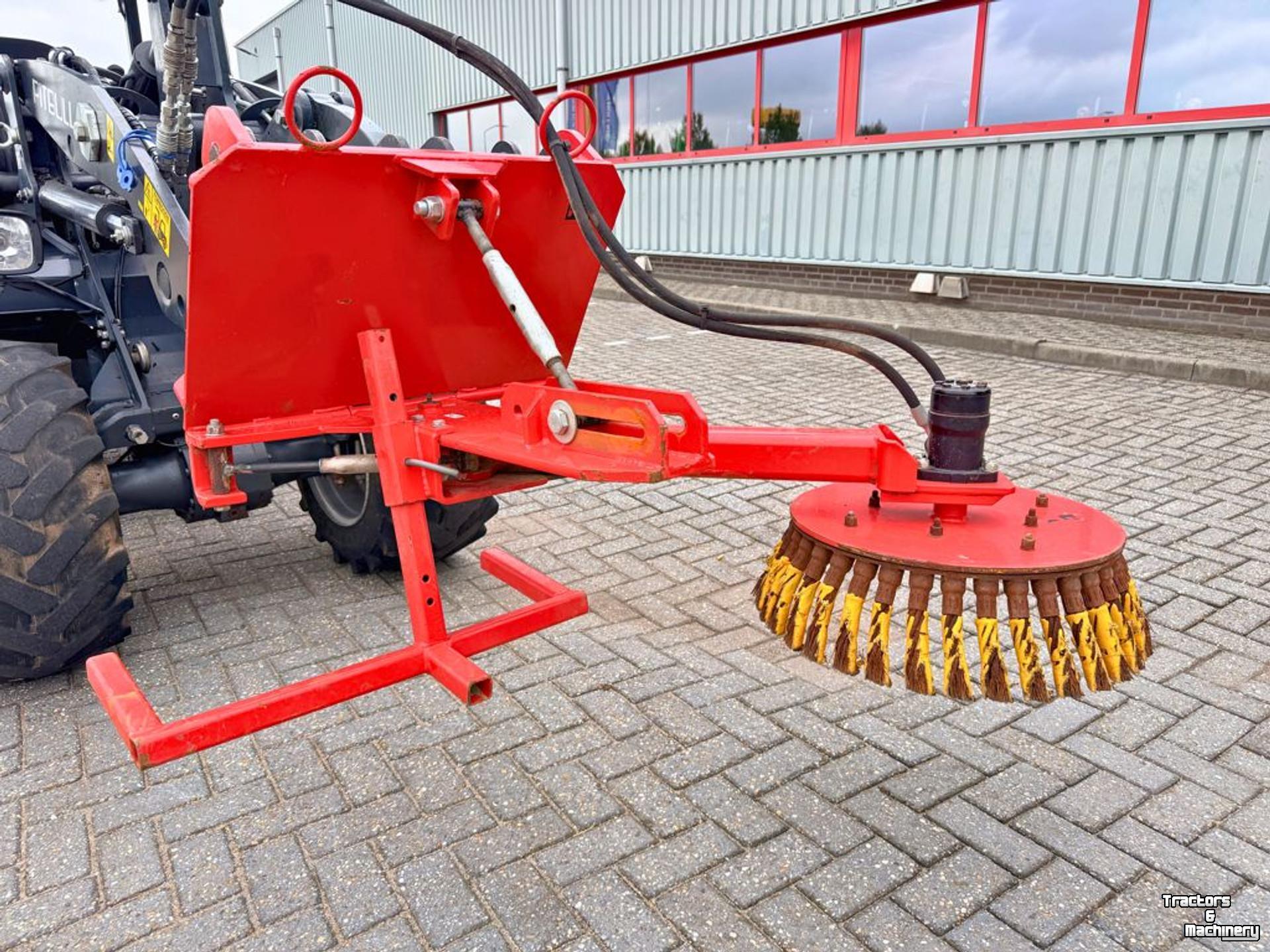 Sweeper  Onkruidborstel Giant aansluiting