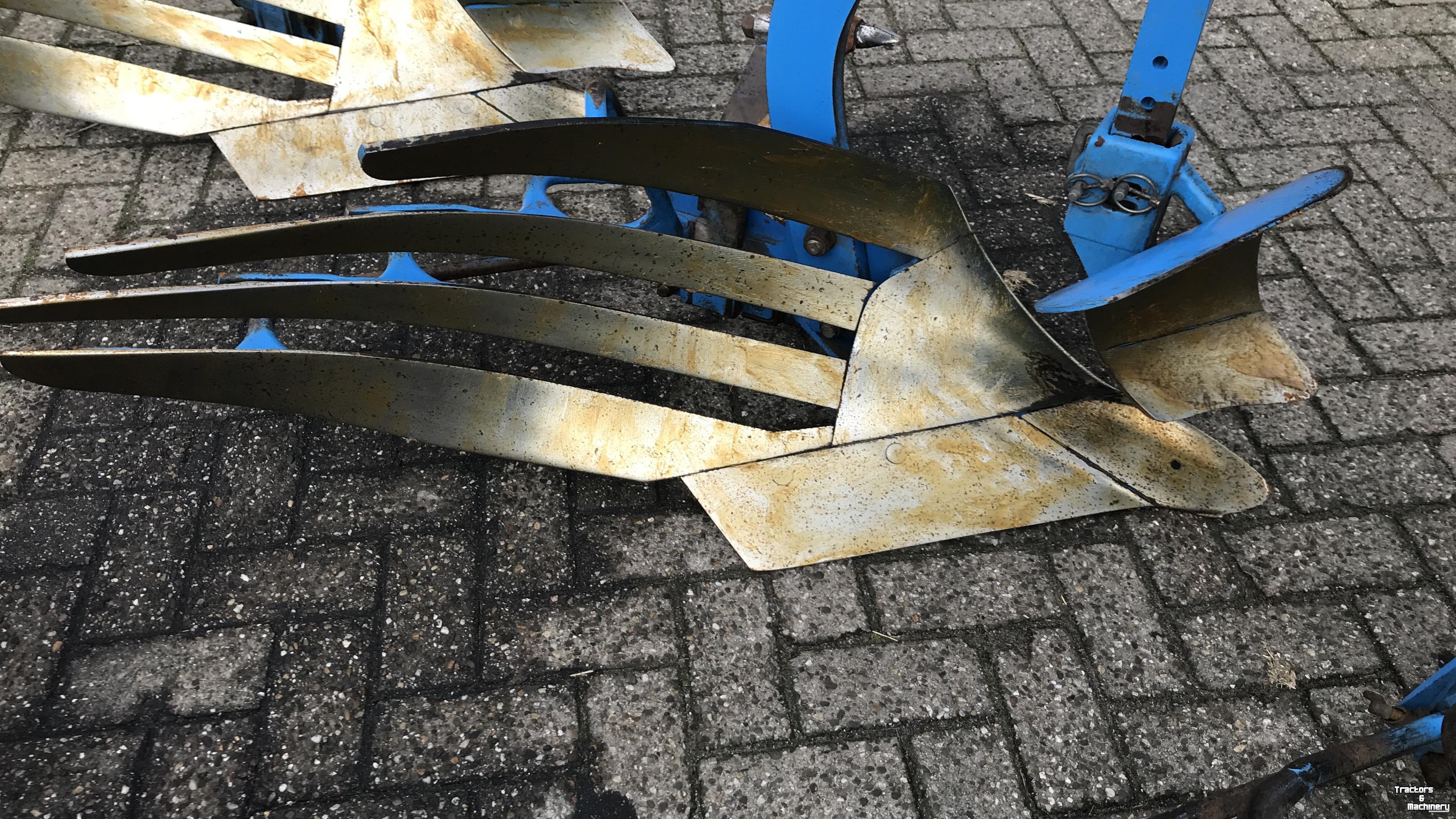 Ploughs Lemken Juwel 8 V 4+1 N100 met Flexpack