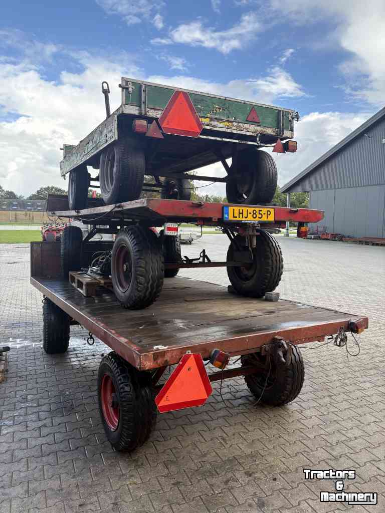 Agricultural wagon  Landbouw wagens 3 stuks met kenteken.