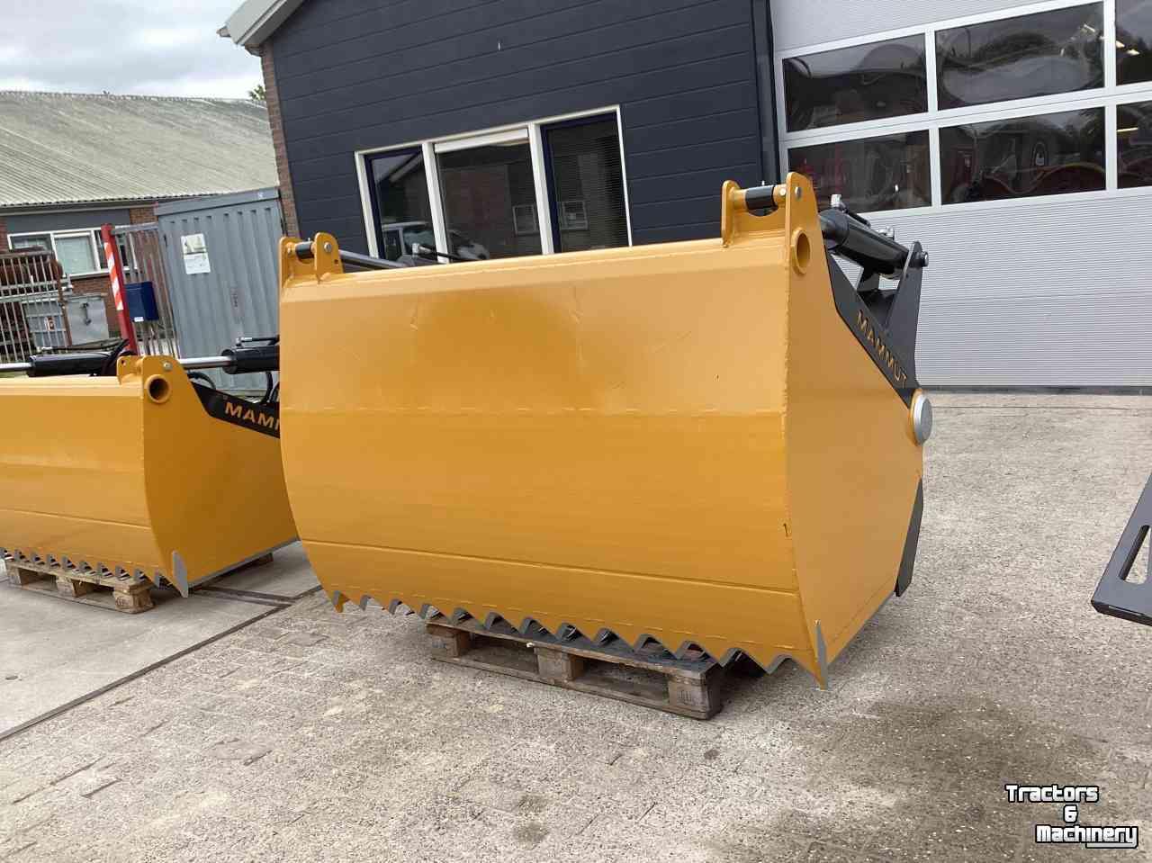 Silage cutting bucket Mammut kuilhapper kuilverdeler