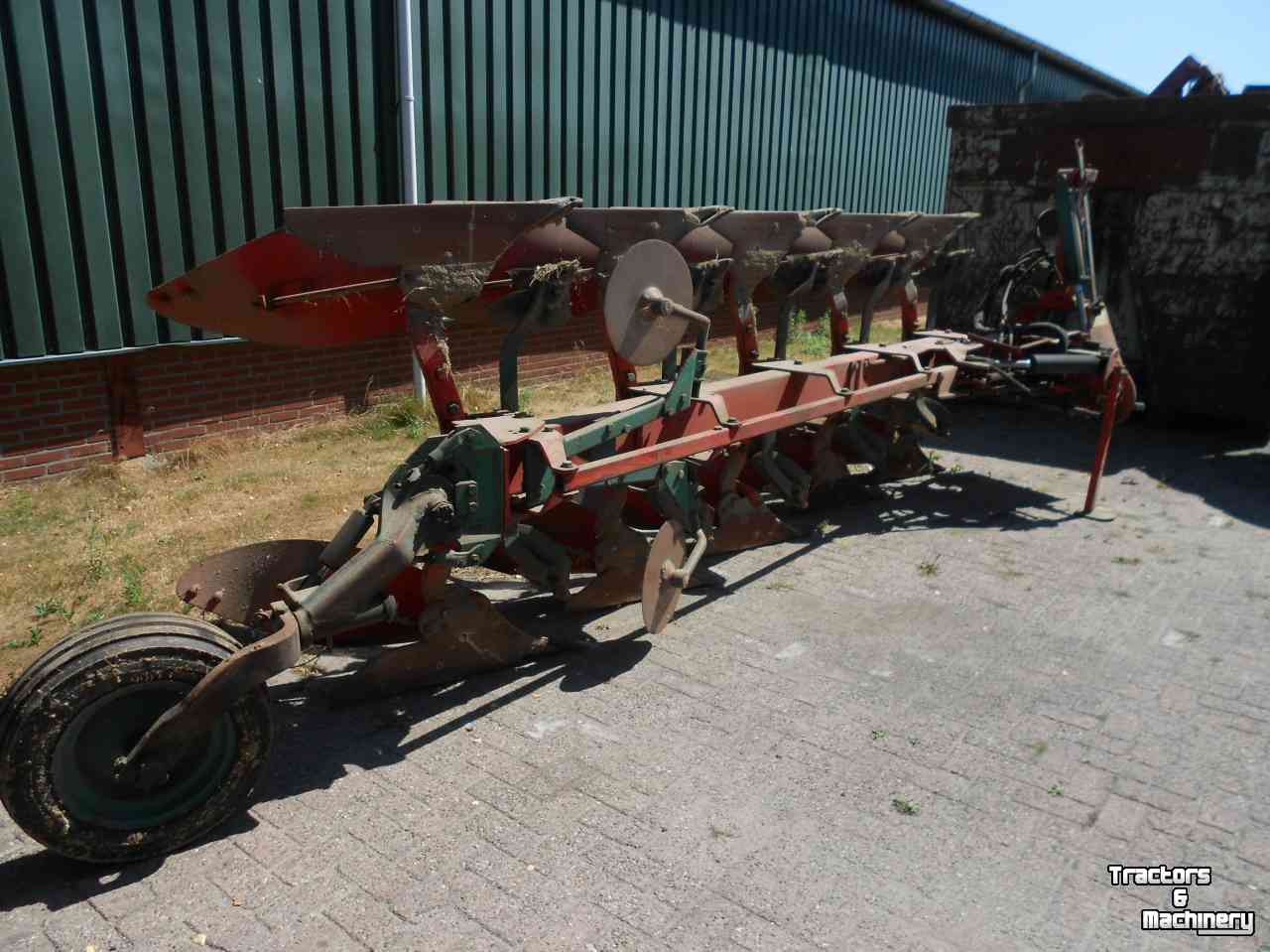 Ploughs Kverneland 4+1 schaar vario ploeg