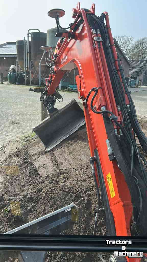 GPS steering systems and attachments CHC NAV EasyNAV – 3D GPS Graafmachine