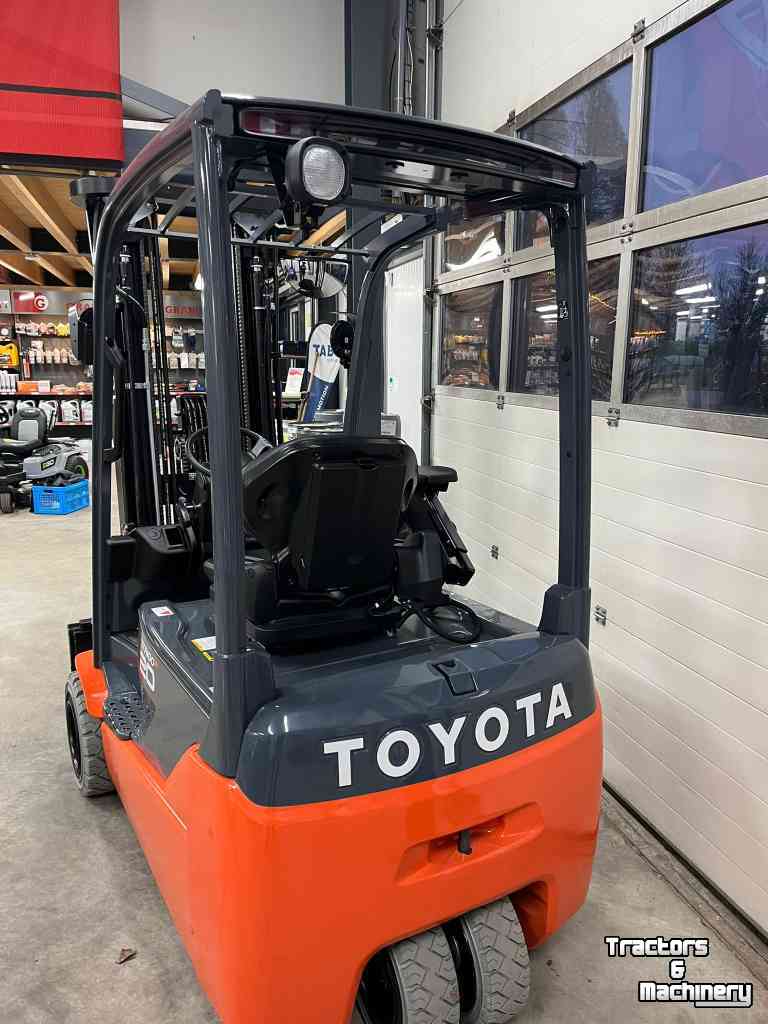 Forklift Toyota 8FBE20t