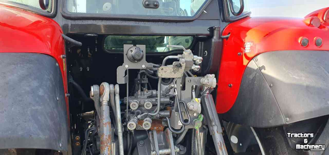 Tractors Massey Ferguson 5710S