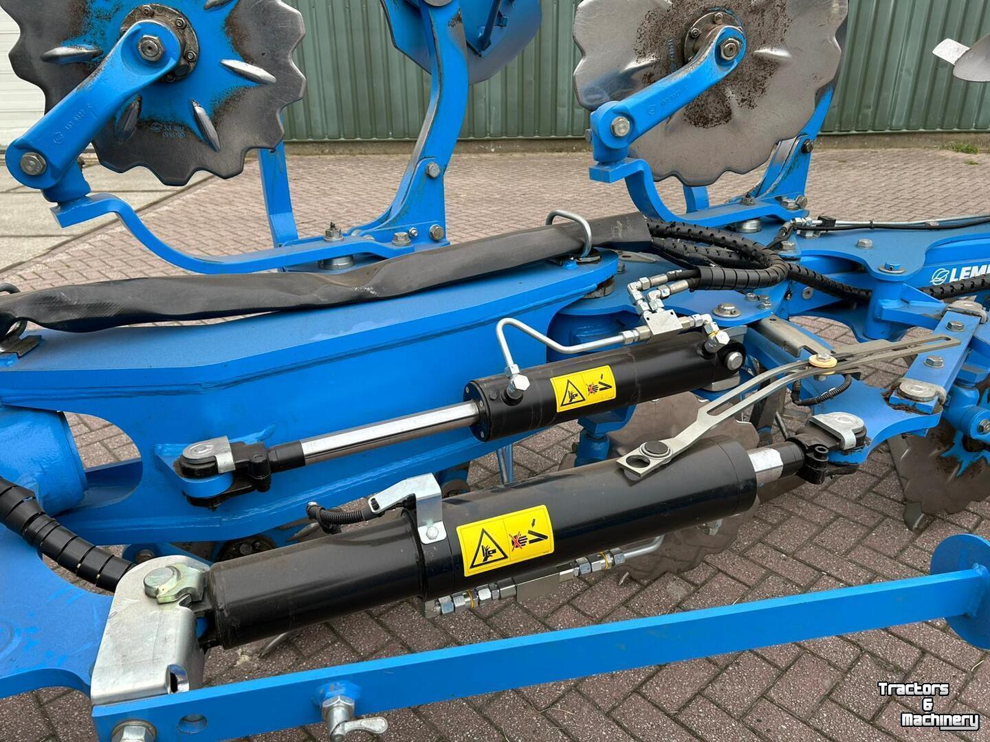 Ploughs Lemken Juwel 8