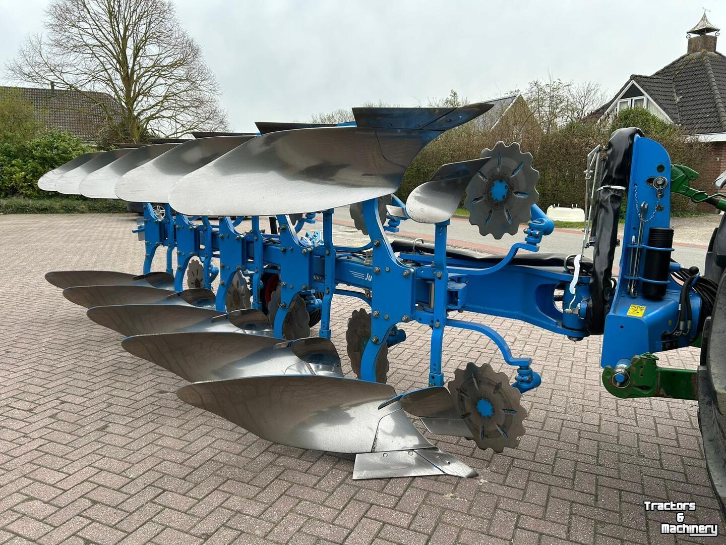 Ploughs Lemken Juwel 8
