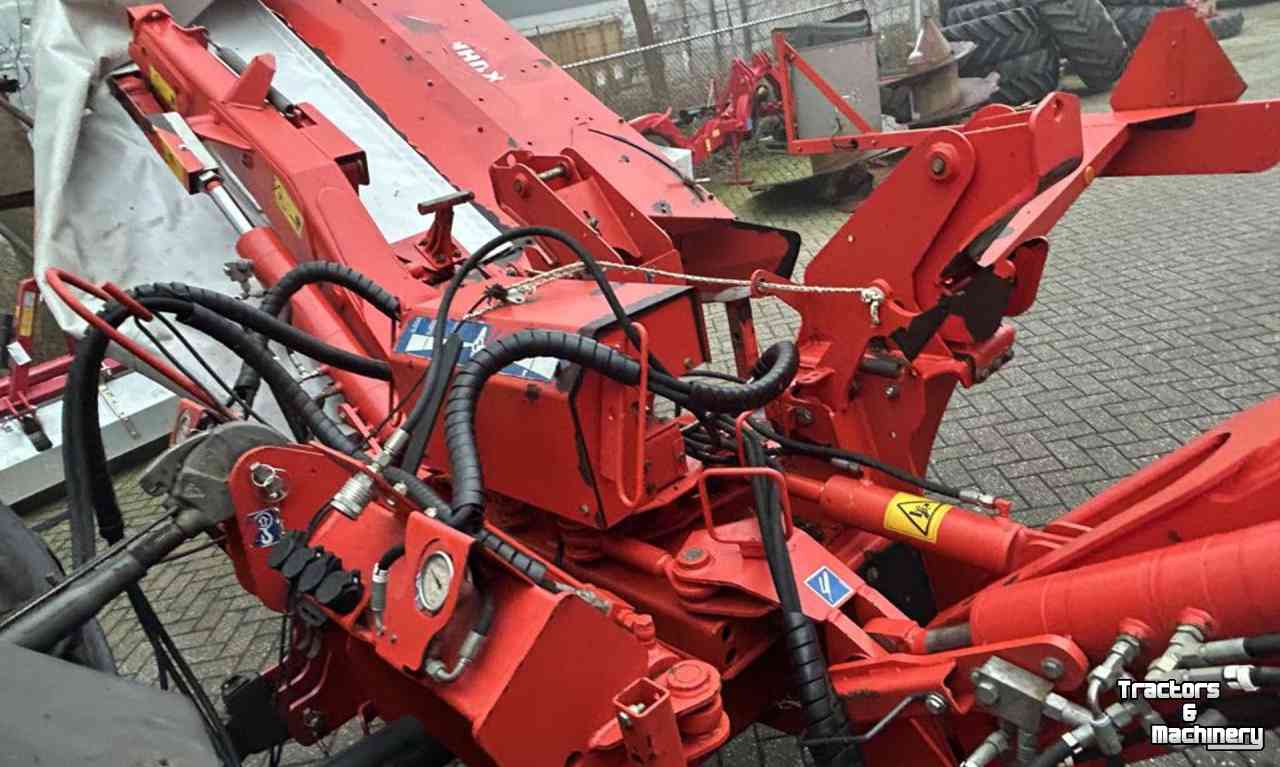 Mower Kuhn FC 883-FF Vlindermaaier