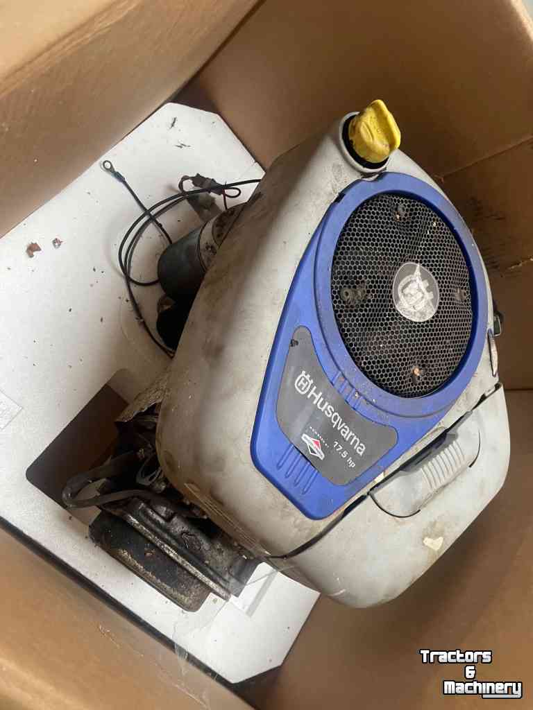Other lawn and garden equipment and accessories Husqvarna Briggs & Straatton 17.5 hp