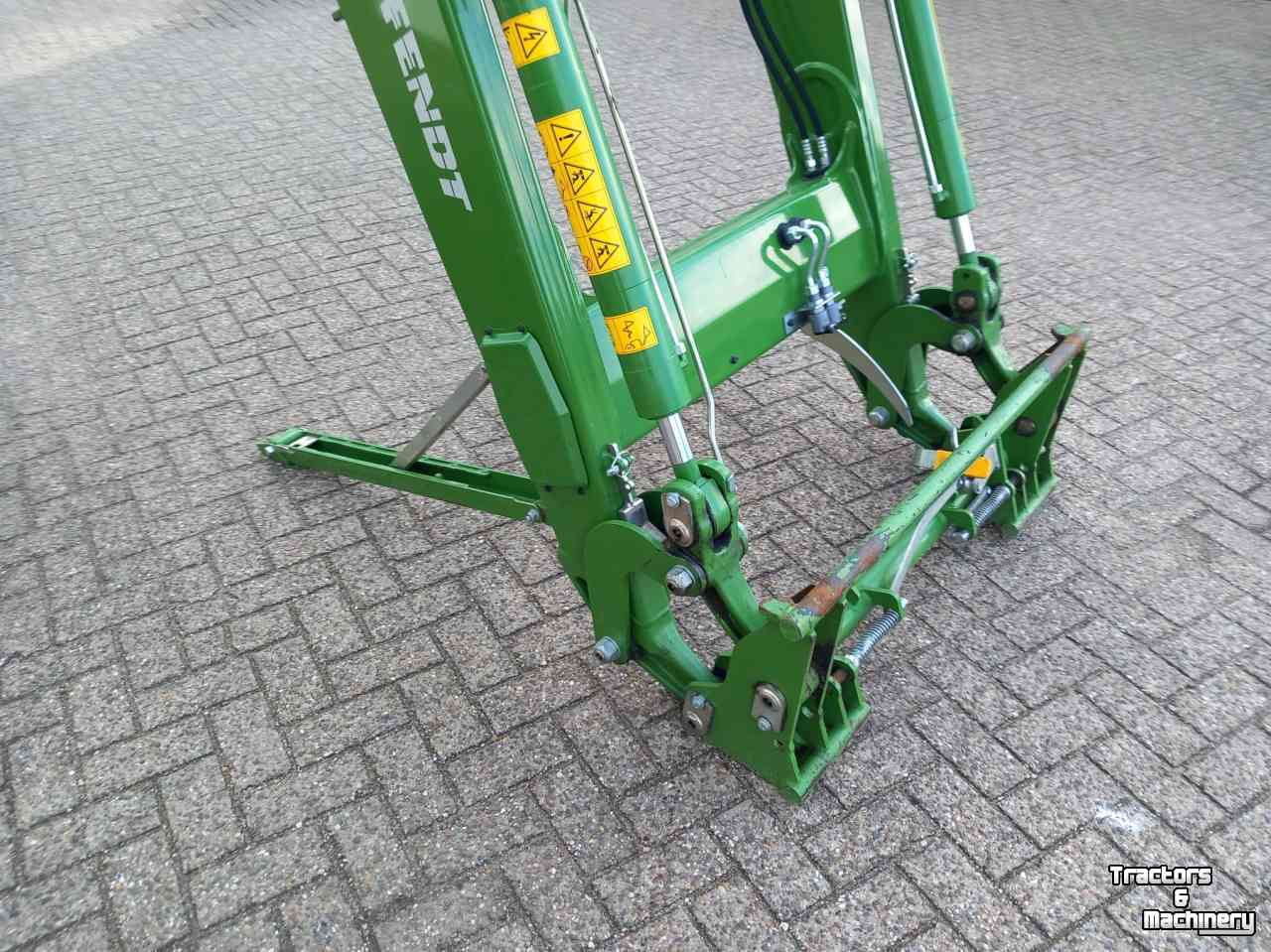 Front-end loader Fendt Cargo 4X75 frontlader