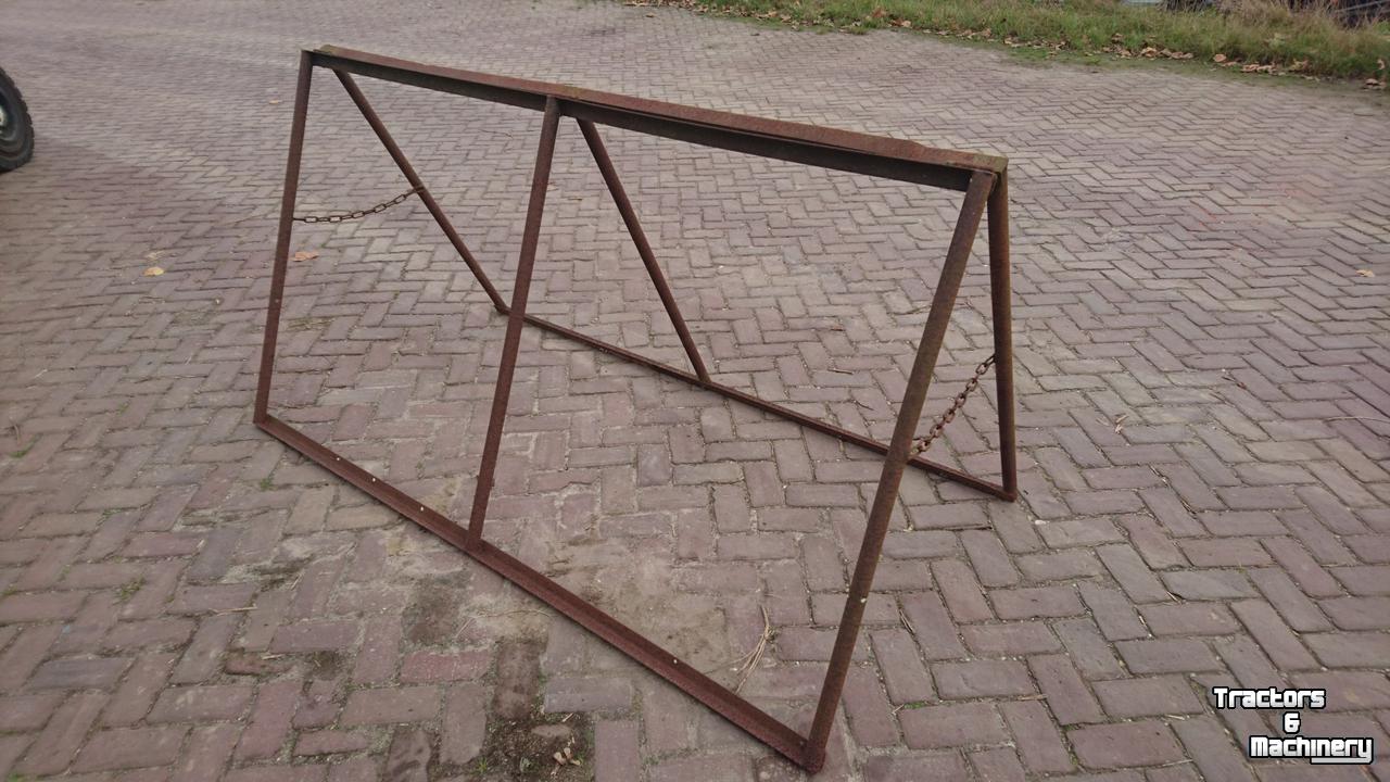 Diverse used spare-parts  KLAPSCHRAAG 200X110