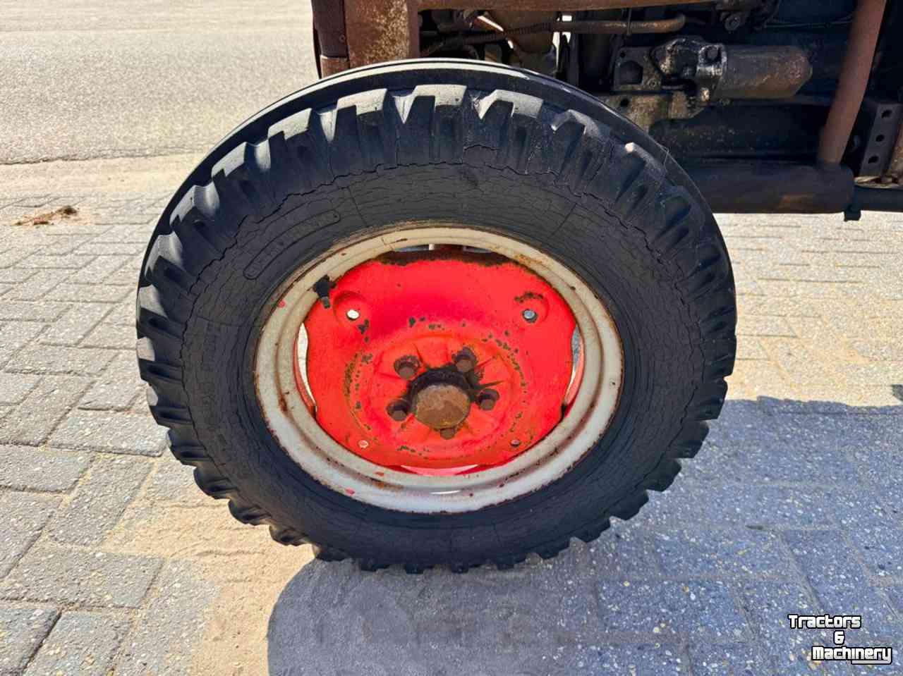 Tractor Massey Ferguson 130 Tractor