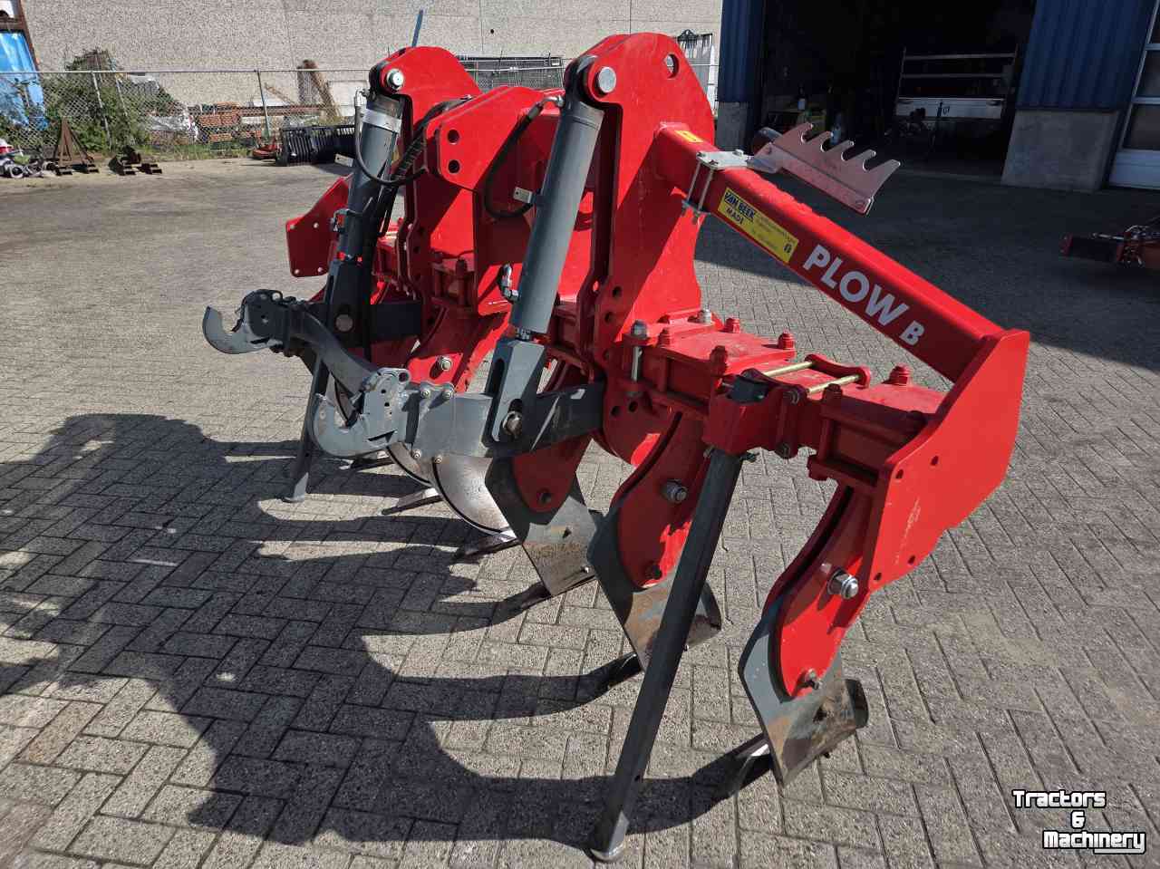 Deep subsoiler Unia Plow B 6