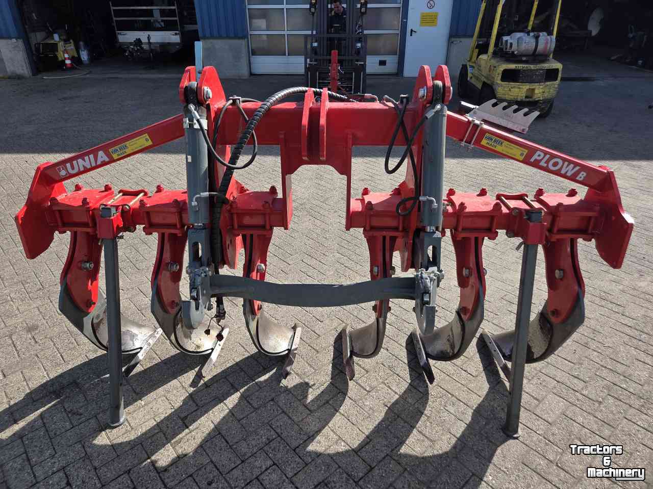 Deep subsoiler Unia Plow B 6