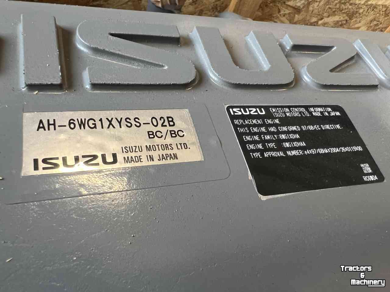 Excavator tracks Case ISUZU Motor Parts nr:47436013/ 6WG1XYSS-02