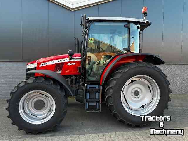 Tractors Massey Ferguson 5711 M