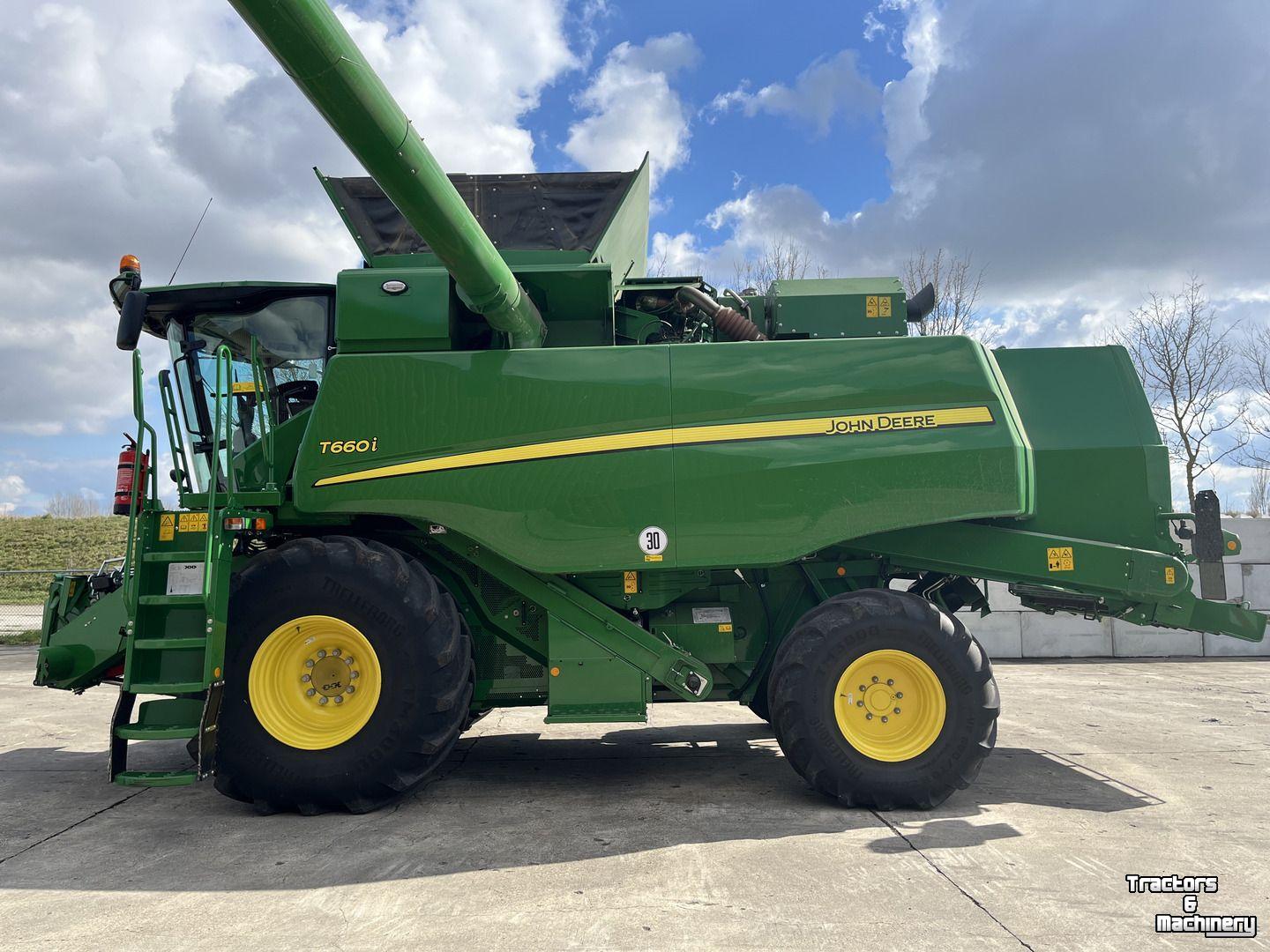 Combine John Deere T660
