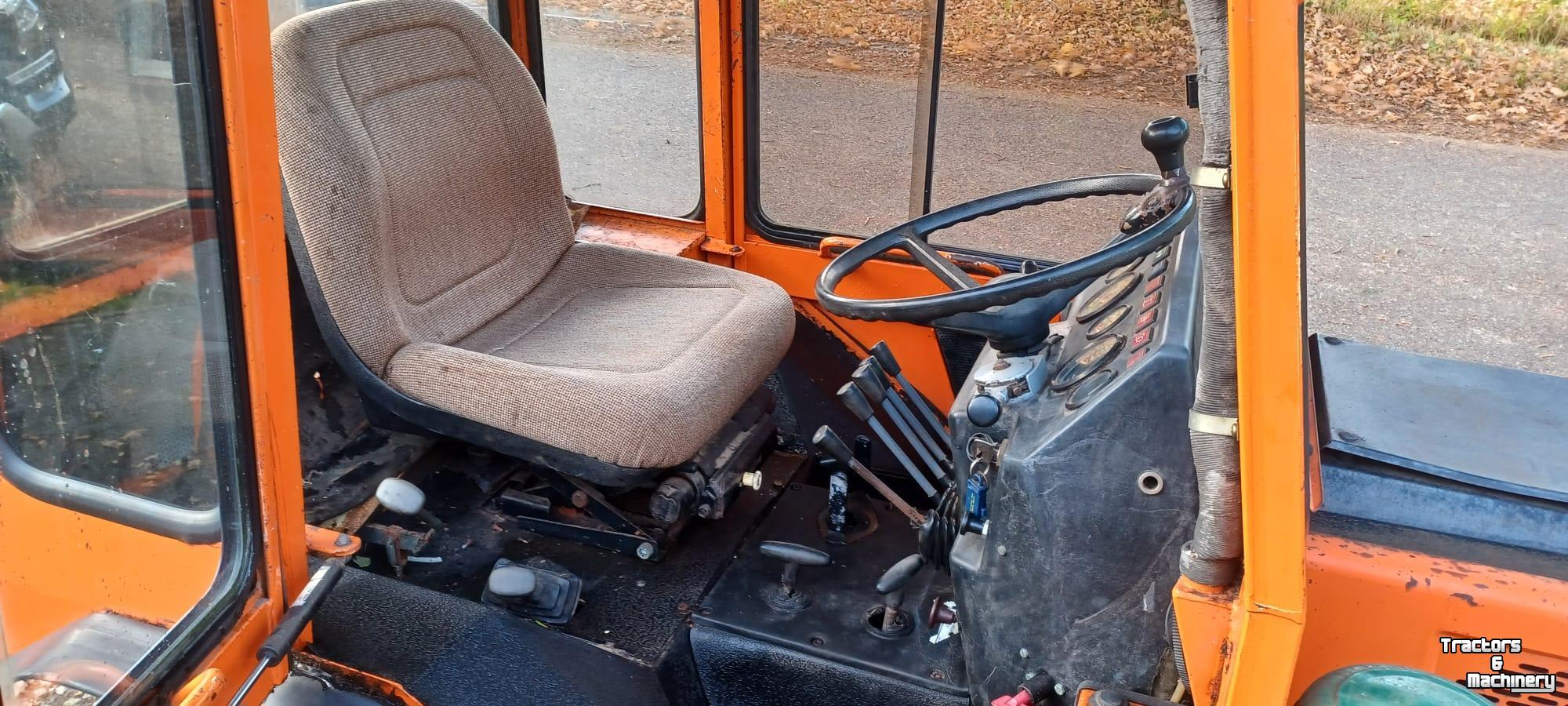 Small-track Tractor Holder p30
