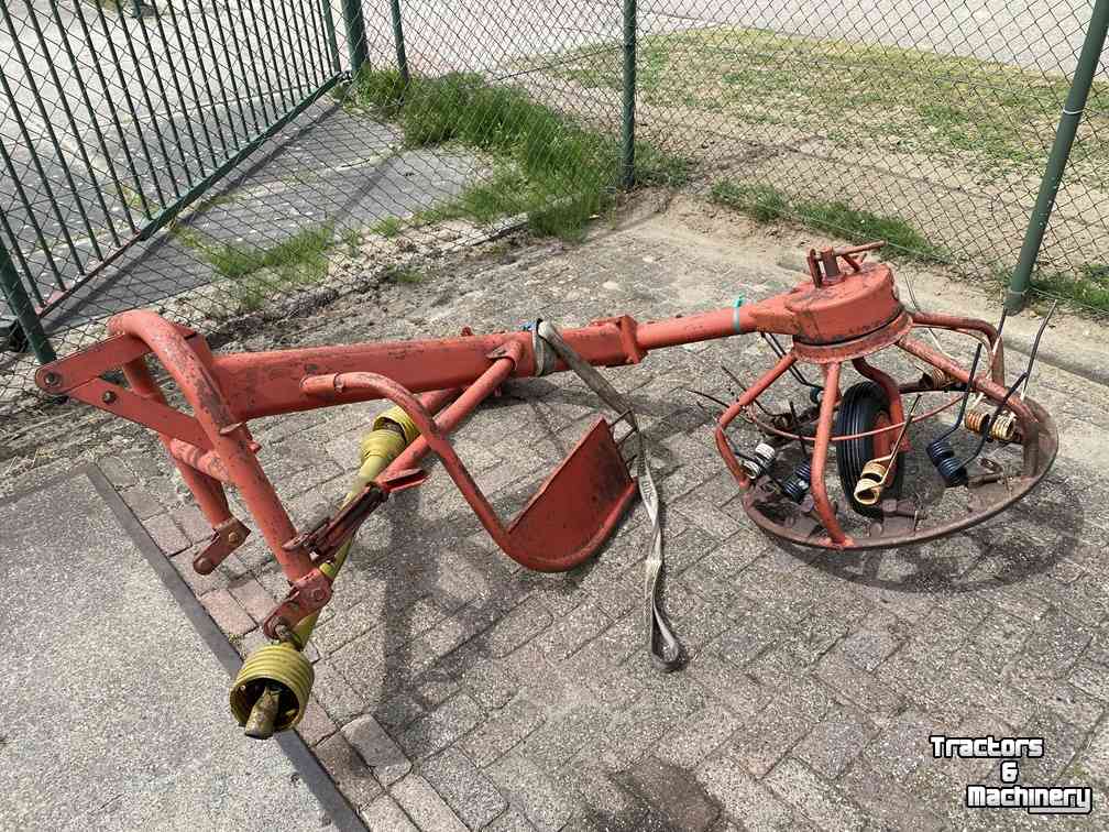 Tedder PZ Strela in onderdelen