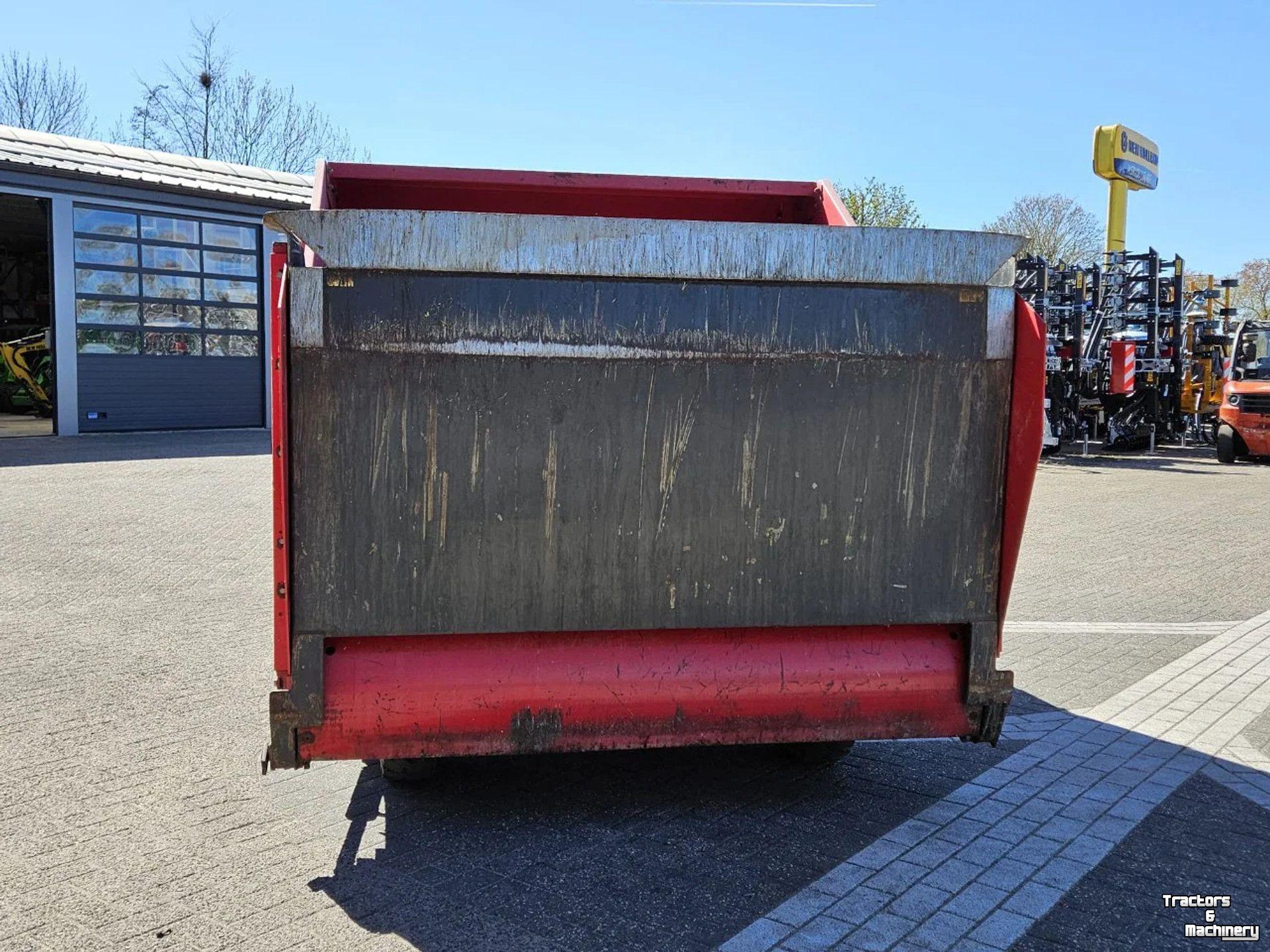 Silage-block distribution wagon Trioliet Multifeed