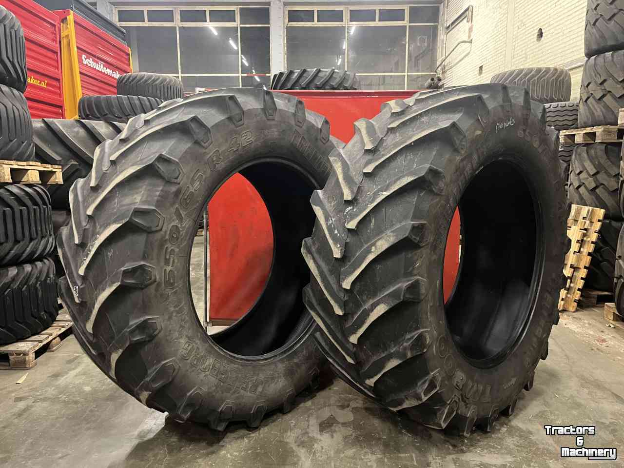 Wheels, Tyres, Rims & Dual spacers Trelleborg 650/65R42 TM800