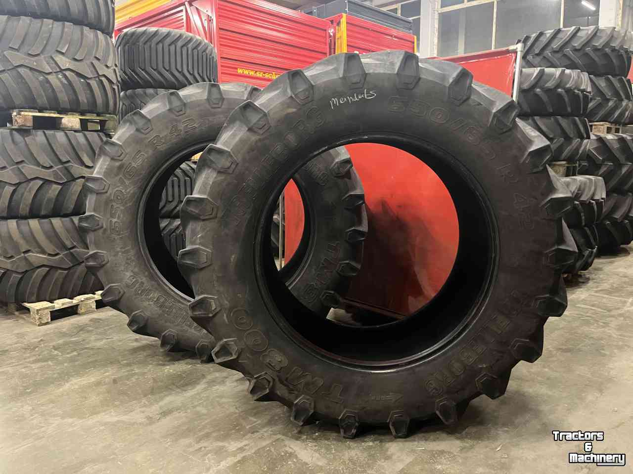 Wheels, Tyres, Rims & Dual spacers Trelleborg 650/65R42 TM800
