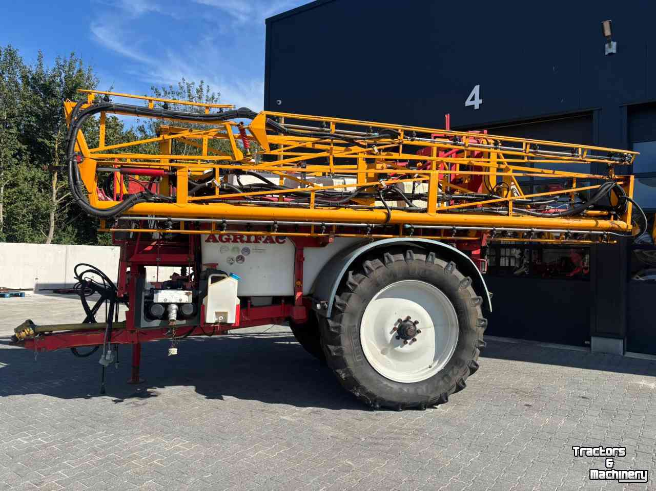 Fieldsprayer pull-type Agrifac GNS 4245